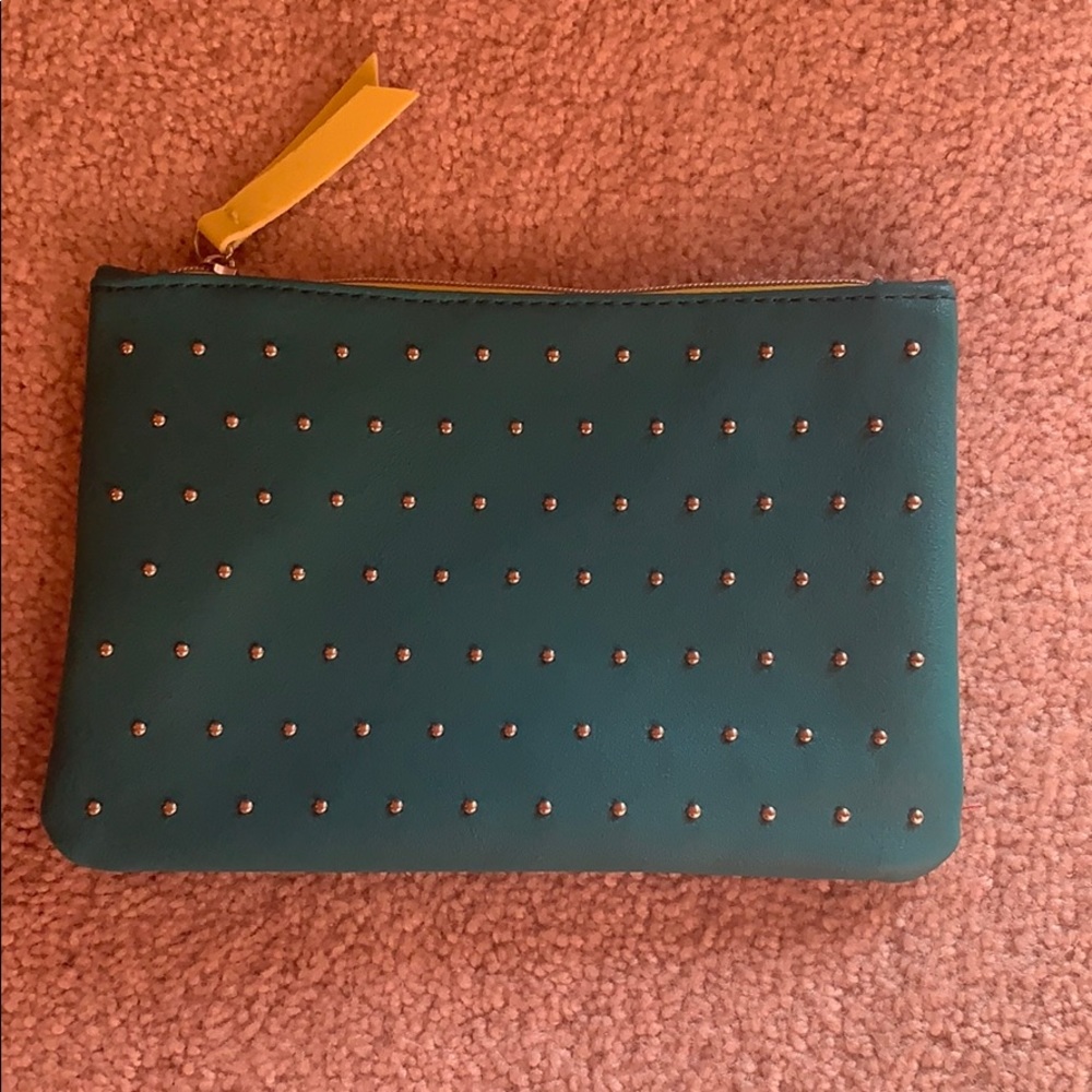 Makeup bag